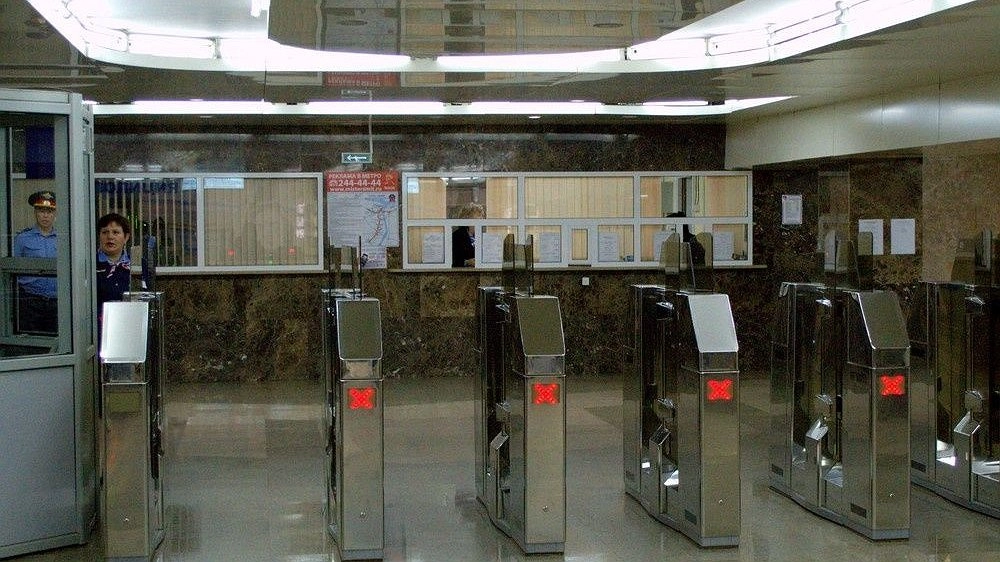 Сбер внедрит в Нижегородском метро оплату проезда улыбкой