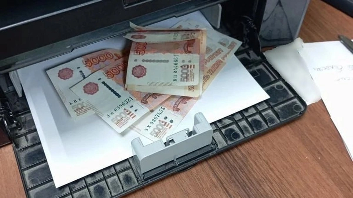 Главная картинка новости: Мужчина предлагал взятку ковернинским полицейским за освобождение мигранта