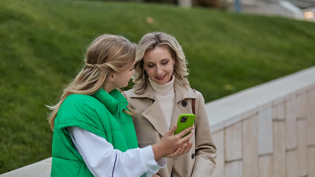 Yota: нижегородки готовятся к ЕГЭ и ОГЭ онлайн активнее юношей
