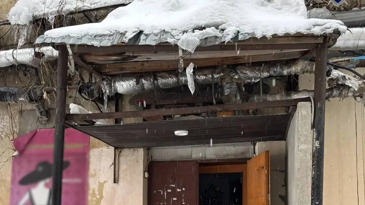 В Нижнем Новгороде осудят директора НКО за падение снега с крыши на детей