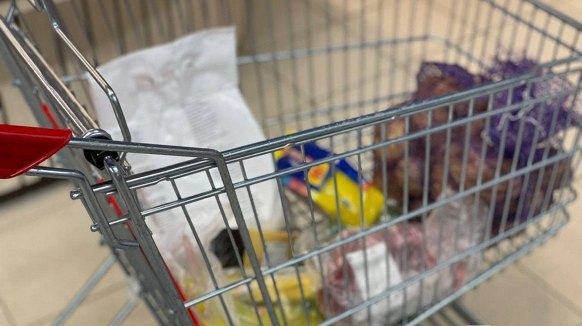 Главная картинка новости: Новогодний стол — 2025: сколько денег придется потратить нижегородцам