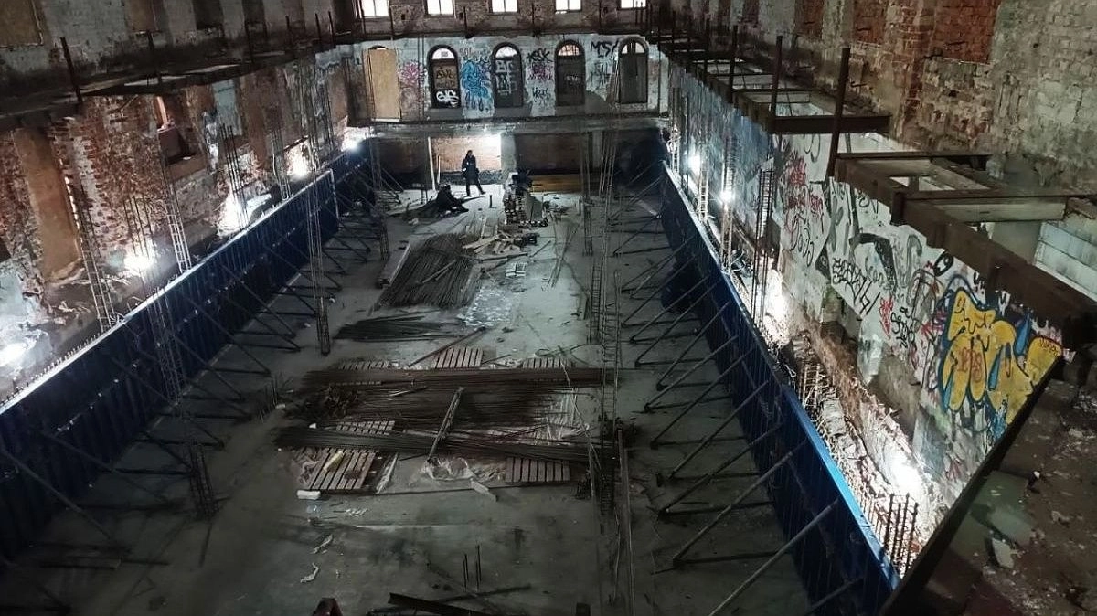 Как идет реставрация здания бассейна «Динамо», рассказали нижегородцам