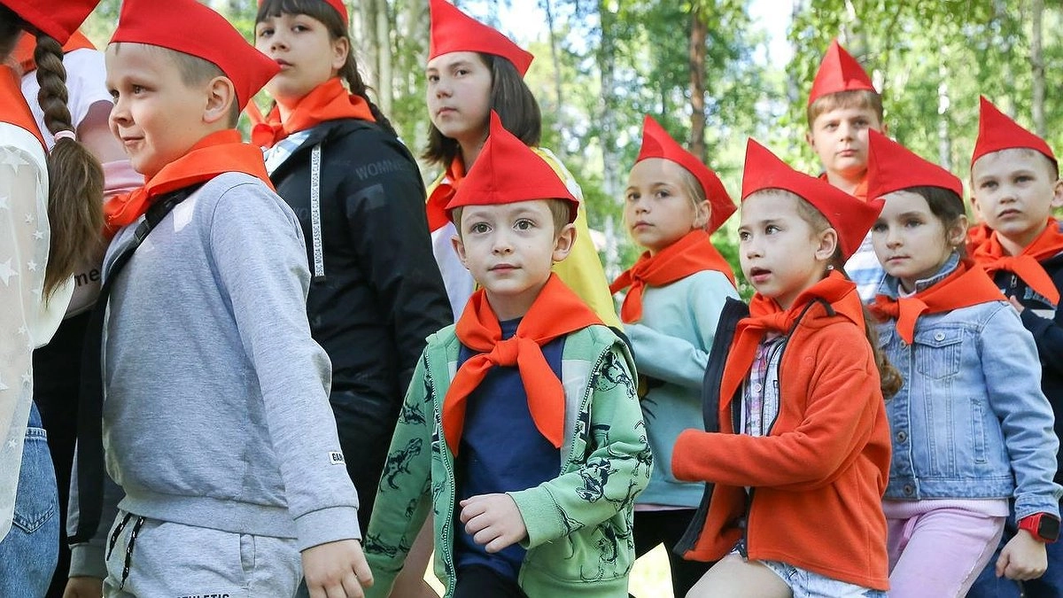 Главная картинка новости: Нижегородские школьные лагеря начали готовить к летнему сезону