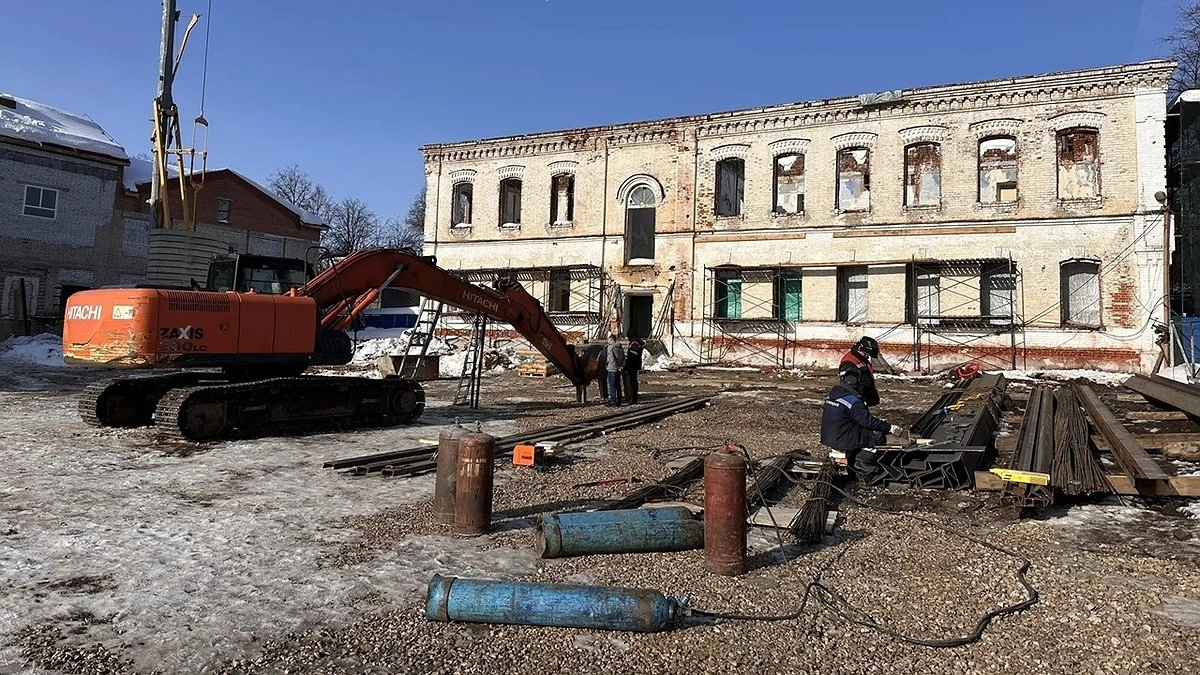 В Арзамасе реконструкция школы №1 вышла на общестроительную стадию