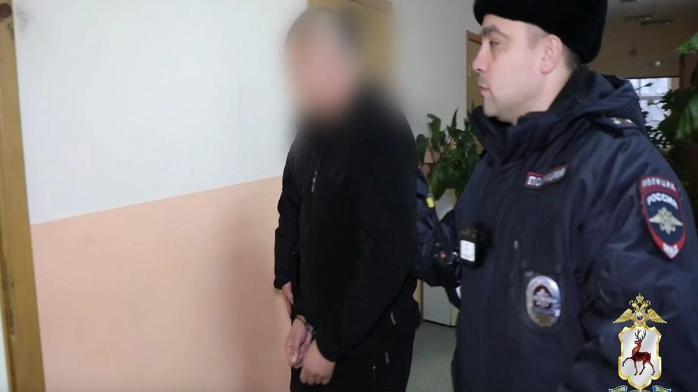 Главная картинка новости: Три группы мошенников задержаны за хищение денег военнослужащих в Нижегородской области