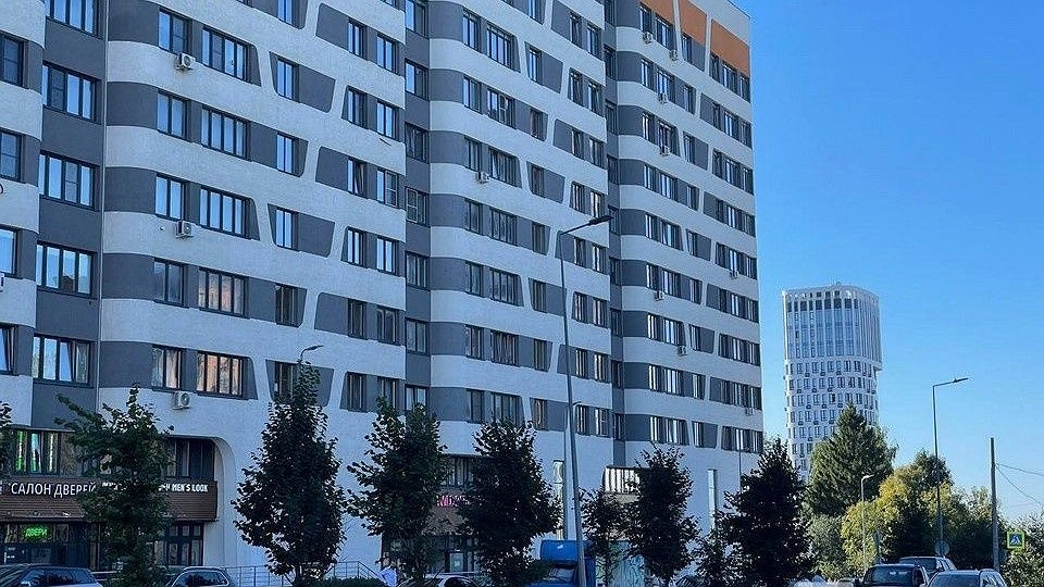 Главная картинка новости: Семьи из Нижегородской области отдают за ипотеку 66,9% зарплаты