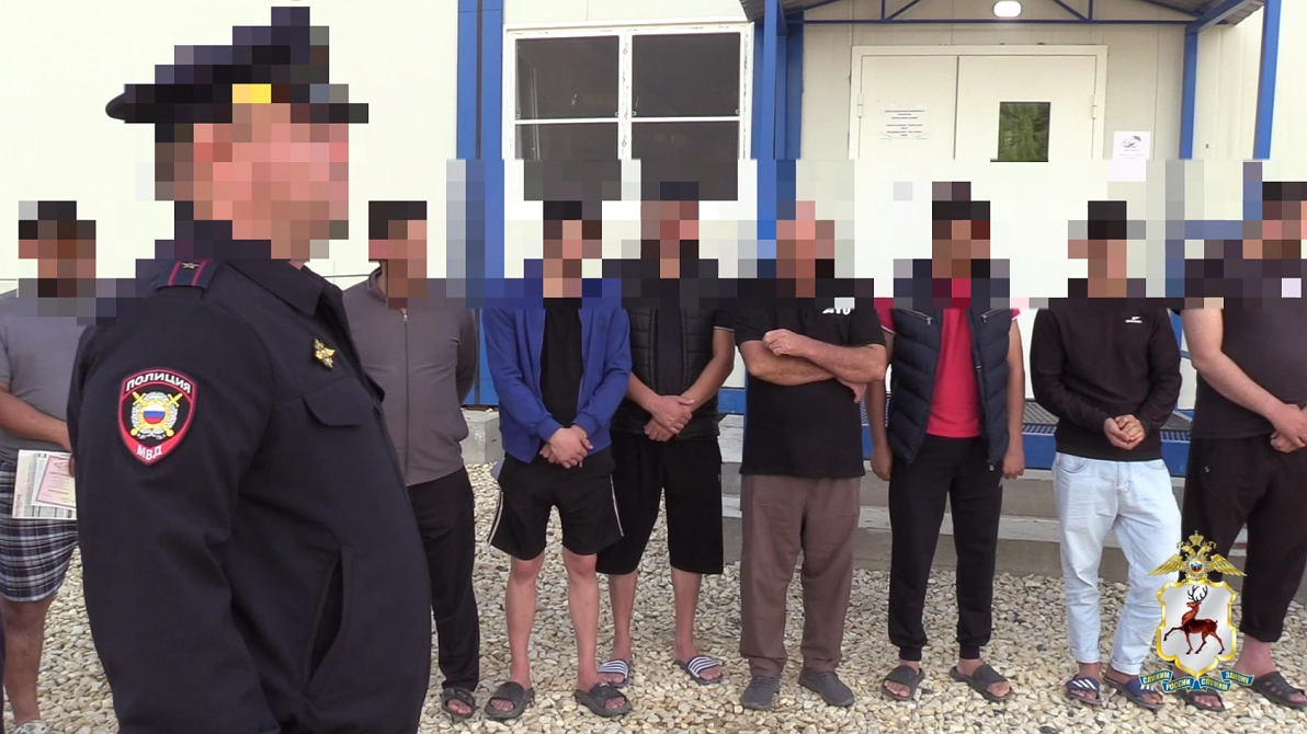 Полиция нагрянула в общежитие мигрантов после жалоб нижегородцев