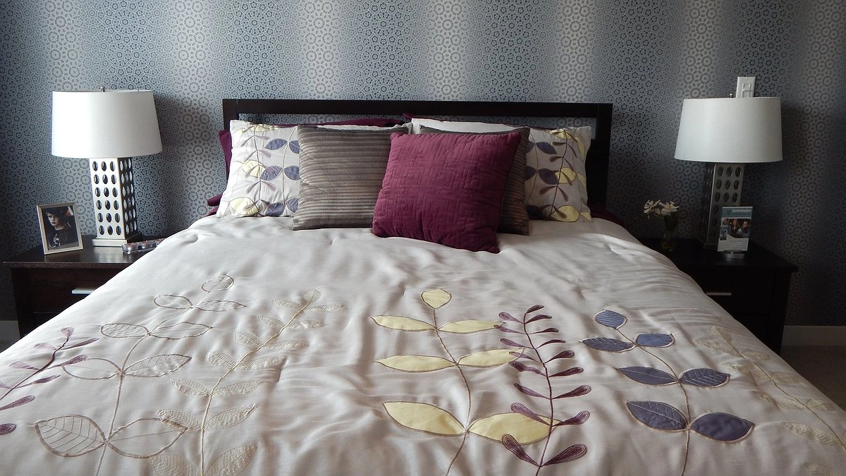 Просто разложить растение и протереть — и постельные клопы исчезнут из дома: как сразу же прогнать гадких вредителей