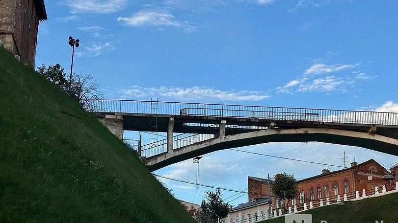 Главная картинка новости: Режим повышенной готовности введен на мосту у Нижегородского кремля