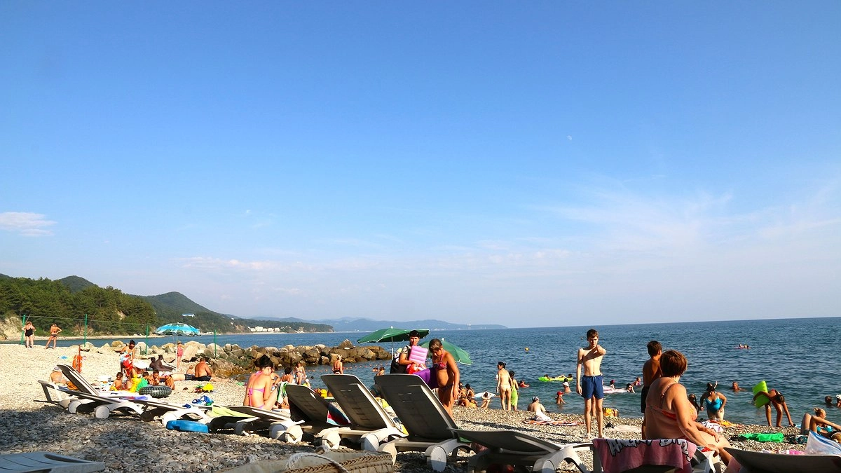 Черное море зовет: сколько стоит отдых на пляжах Краснодара осенью - продлеваем лето до ноября