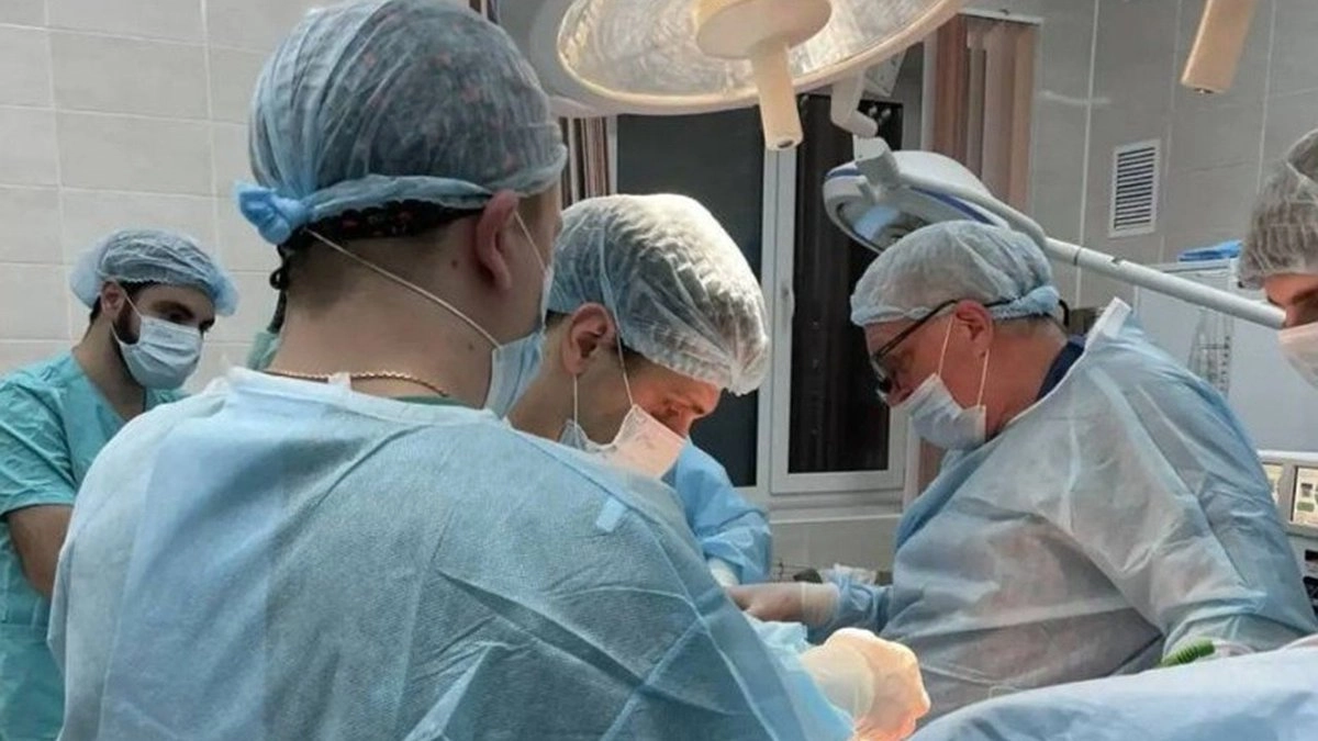 Главная картинка новости: В больнице Семашко Нижнего Новгорода пересадили почку 36-летнему мужчине