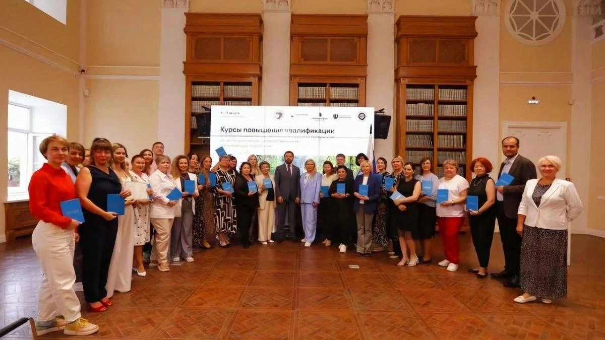 Главная картинка новости: Учителя русского языка из 10 стран мира повысили квалификацию в Мининском университете