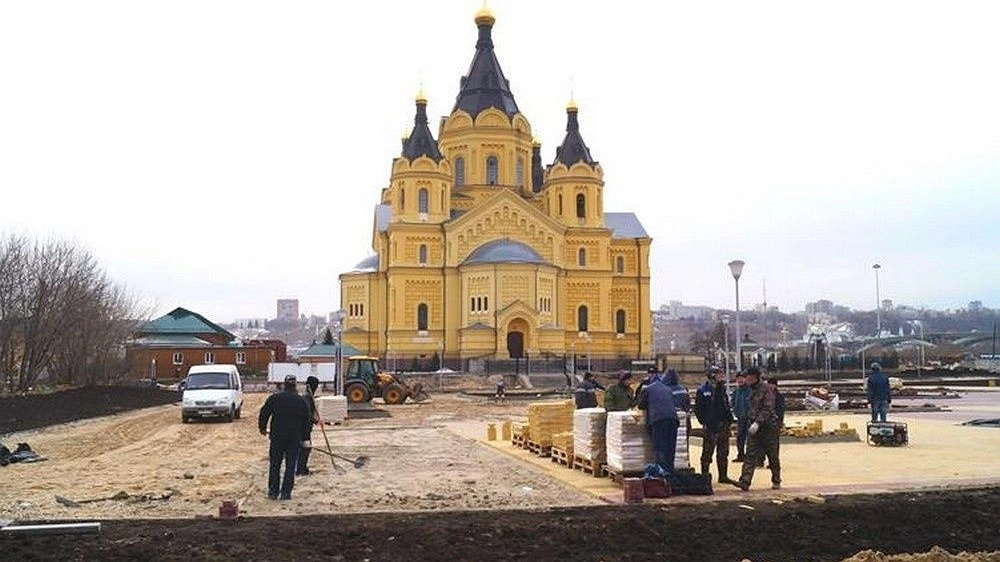 Конкурс на благоустройство сквера у собора на Стрелки отменили