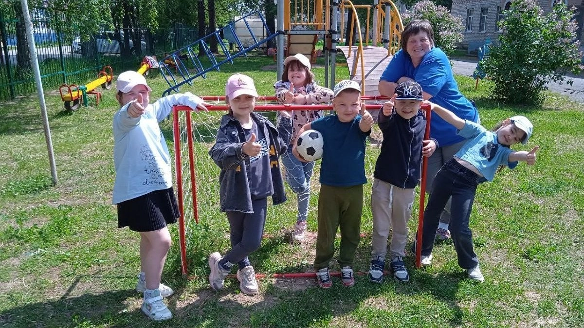 КПРФ помогла установить 12 детских площадок в Нижегородской области