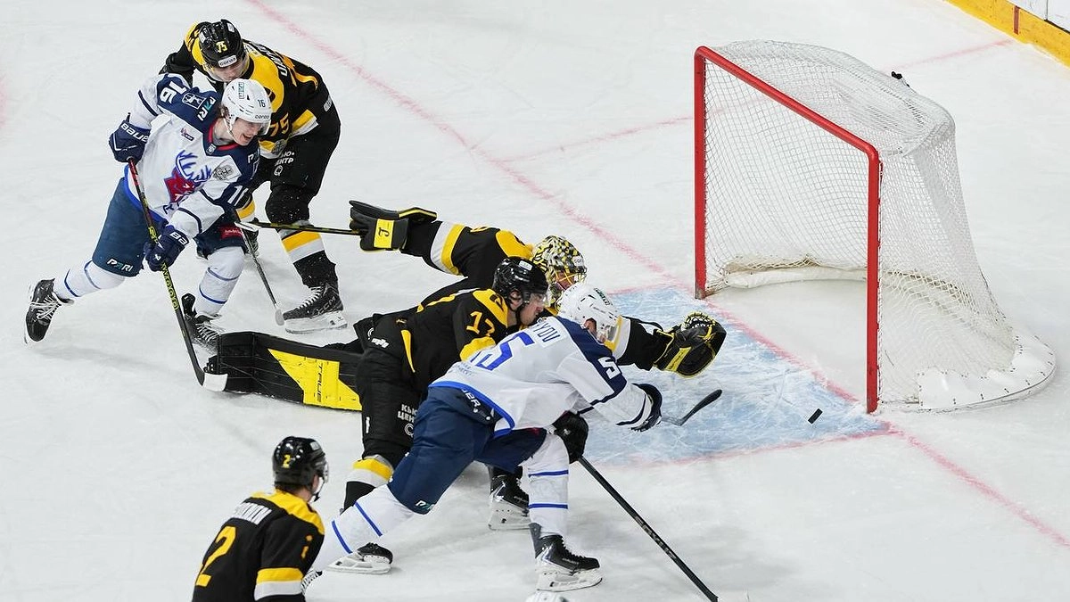 Нижегородская команда «Торпедо» обыграла «Северсталь» в четвертом матче