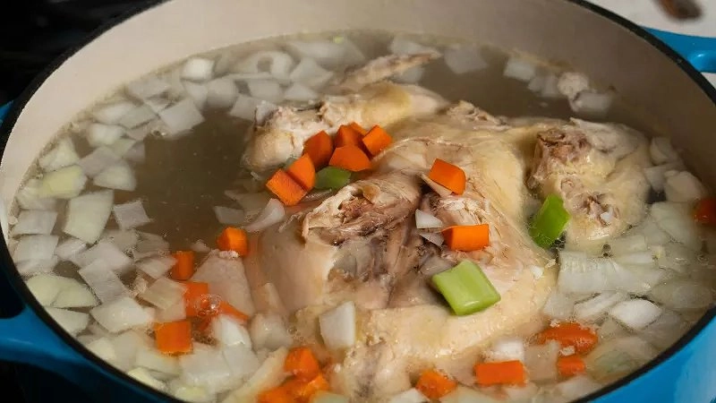 Забудьте о пенке при варке мяса: запомните 4 простых правила, чтобы она не образовывалась, и не допускайте ошибок