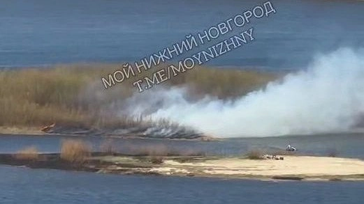 Главная картинка новости: Острова на Волге загорелись из-за поджога в Нижнем Новгороде