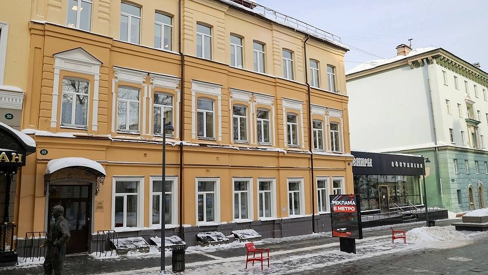 Мэр проверил ход ремонта в столетней школе искусств №9 в Нижнем Новгороде