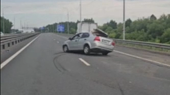 Главная картинка новости: Водитель легковушки пострадал при столкновении с «ГАЗелью» в Нижнем Новгороде