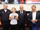 Люлин вручил первые паспорта активным участникам «Движения Первых»