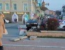 Водитель вылетел на тротуар на Нижне-Волжской набережной