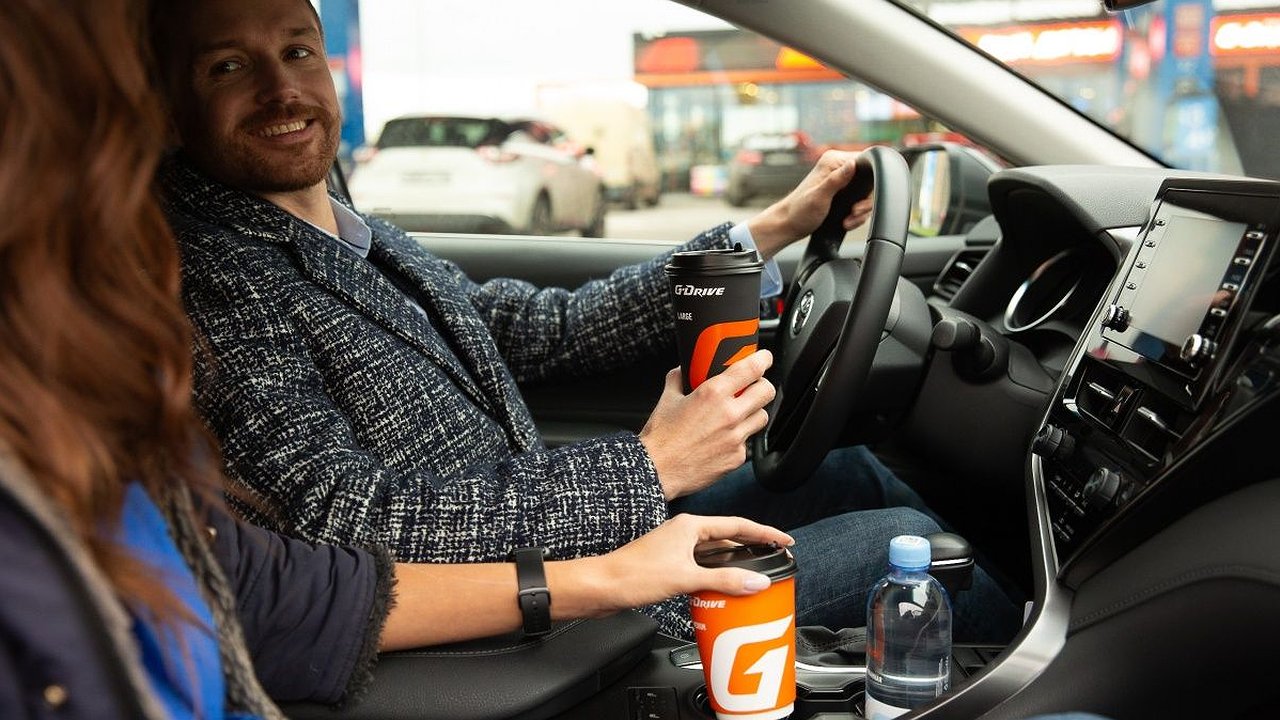 Главная картинка новости: Экономьте 2 рубля с каждого литра топлива на АЗС «Газпромнефть»