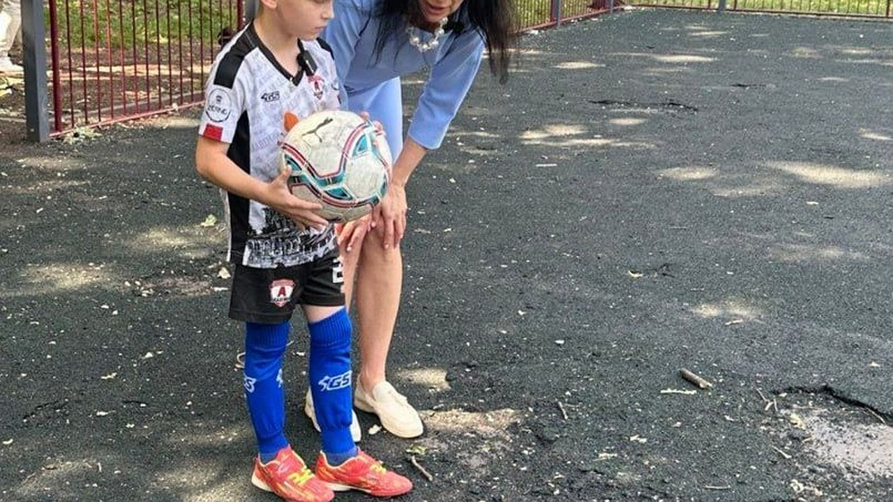 Главная картинка новости: Гриневич возмутилась разрушающейся баскетбольной площадкой в Нижнем Новгороде