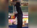 Подросток прокричал строчку из матерной песни в нижегородском ТЦ