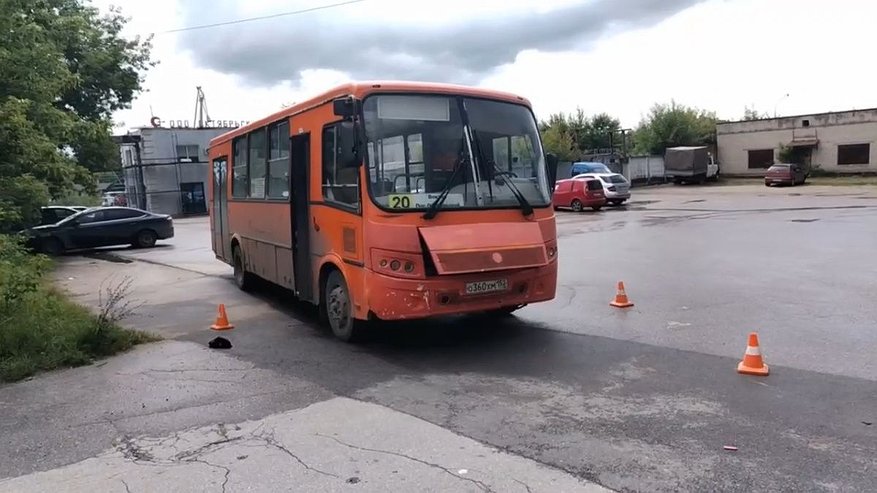 Главная картинка новости: Автобус переехал ноги мужчине в Нижегородской области