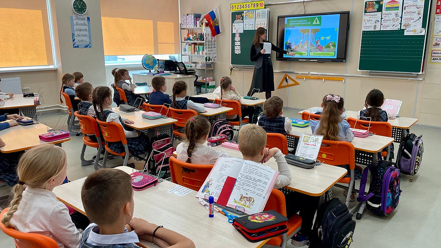 Главная картинка новости: Первоклассникам напомнили о безопасном обращении с электричеством