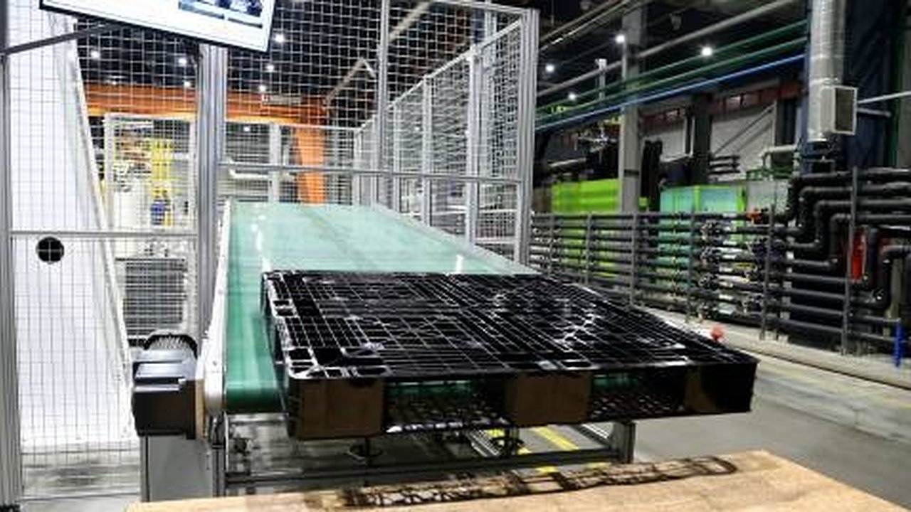 Главная картинка новости: 50 млн выделят дзержинскому заводу на производство складской тары