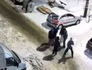 Жители Верхних Печер пожаловались на подростков с петардами