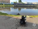 Труп 19-летнего юноши достали из озера на Бору