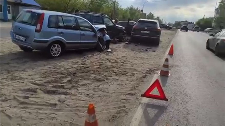 Главная картинка новости: Женщина пострадала в массовом ДТП в Дзержинске