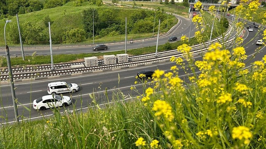 Главная картинка новости: Пробки и раскопки. Проверяем, как ремонтируют трамвайные пути в Нижнем Новгороде