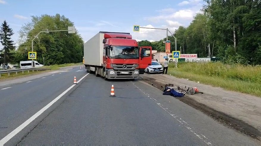 Главная картинка новости: Фура насмерть задавила велосипедиста в Лысковском округе