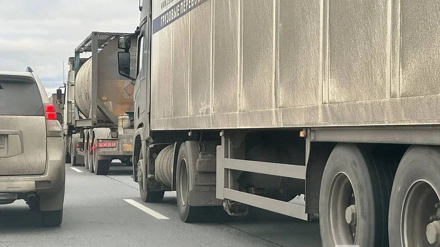 Главная картинка новости: Пробки образовались на въездах в Нижний Новгород вечером 29 июня