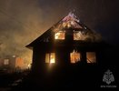 Два жилых дома сгорели при мощном пожаре в Нижегородской области