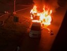 Porsche сгорел у парка Пушкина в центре Нижнего Новгорода