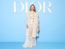 Нижегородская модель Водянова в полупрозрачном кружеве появилась на показе Dior