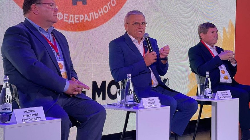 Главная картинка новости: Люлин: молодежь отказывается от кабинетных должностей ради работы на селе
