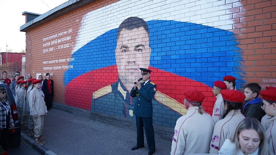 Главная картинка новости: Осужденный за вымогательство нижегородский общественник ушел на СВО