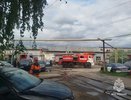 Кровля производственного здания загорелась на Бору