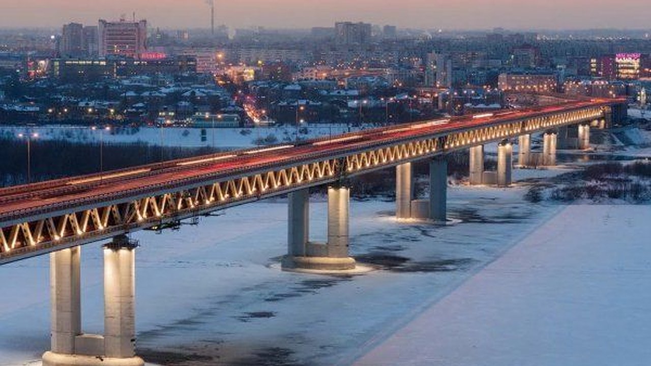 Главная картинка новости: Пущена в эксплуатацию автомобильная часть метромоста через Оку