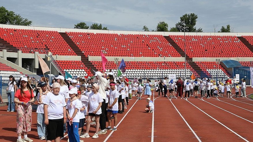 Главная картинка новости: «Спартакиада надежд»: «Ростелеком» собрал на празднике спорта детей участников СВО