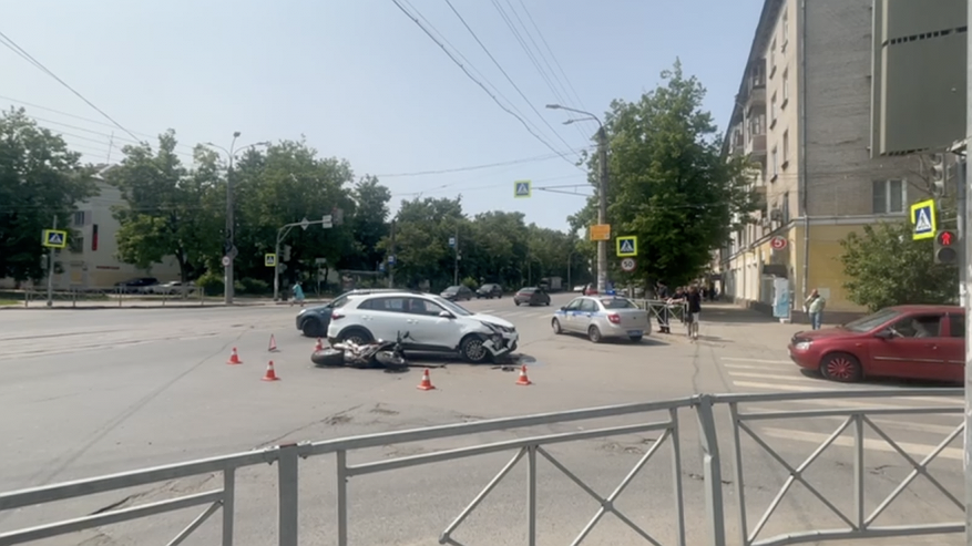 Главная картинка новости: Мотоциклист попал в больницу после ДТП в Нижнем Новгороде