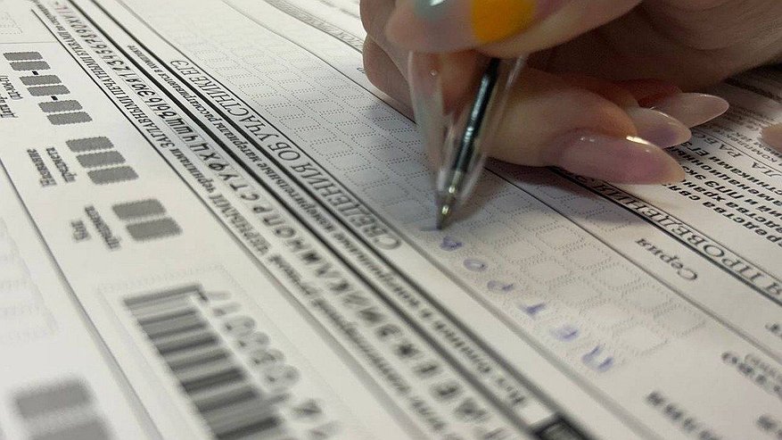 Главная картинка новости: Выпускница из Нижнего Новгорода сдала три ЕГЭ на 300 баллов