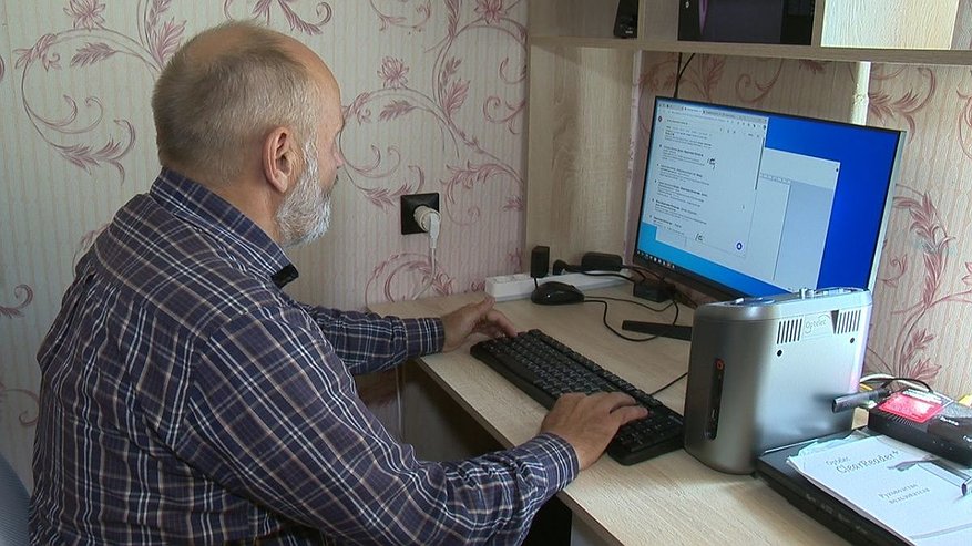Главная картинка новости: Потерявшему зрение на СВО нижегородцу адаптировали квартиру под его нужды