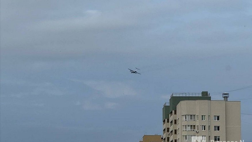 Главная картинка новости: Авиарейс из Нижнего Новгорода в Самару задержан 11 июня