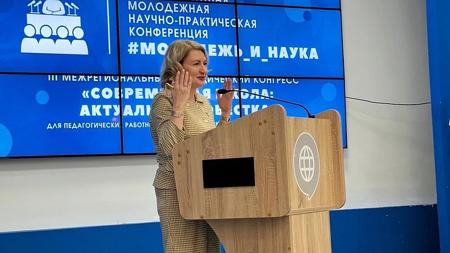 Главная картинка новости: Суд отменил домашний арест директору Института непрерывного образования НГЛУ